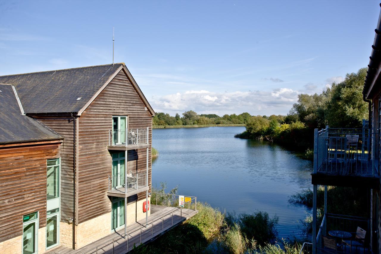 De Vere Cotswold Water Park Apartments Cirencester Exterior foto